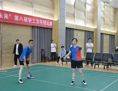 江汉鲸鲨队鏖战吴越黑豹队,篮球杯赛读秒绝平,转换速度占优。战术板得到兑现的简单介绍 江汉鲸鲨队鏖战吴越黑豹队,篮球杯赛读秒绝平,转换速度占优。战术板得到兑现的简单介绍